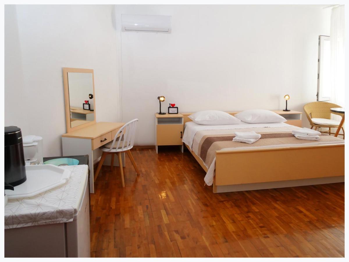 The Peninsula Apartman Primošten Kültér fotó